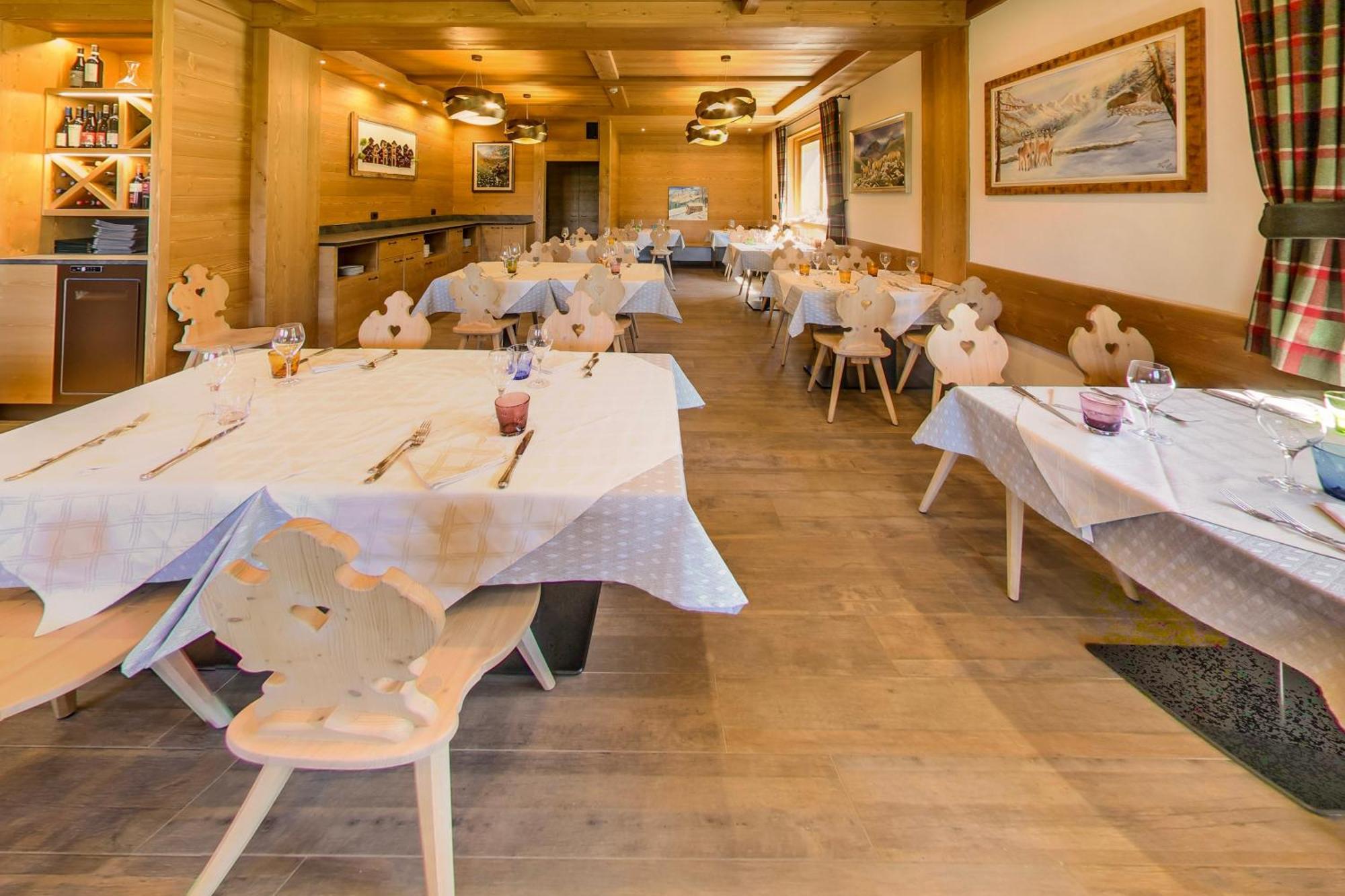 帕索圣佩莱格里诺 Rifugio Flora Alpina酒店 外观 照片